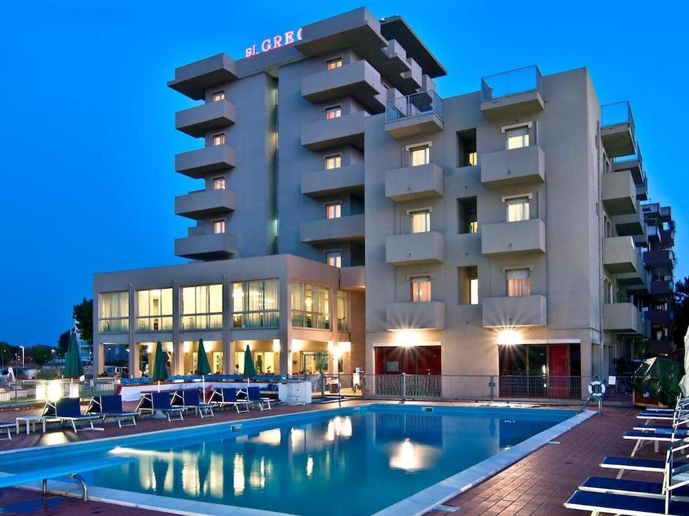 Hotel St Gregory Park Rimini Bagian luar foto