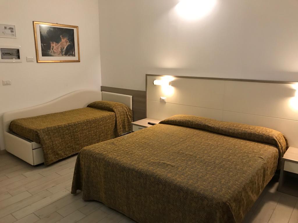 Hotel St Gregory Park Rimini Bagian luar foto